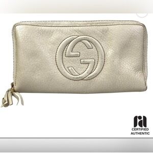 Gucci Soho Leather Wallet with Embossed Logo